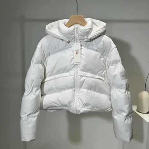 Укорочена зимова куртка в стилі Alo біла, арт. Ak1/white