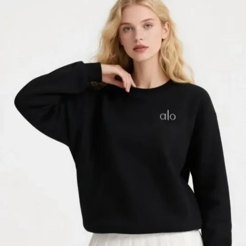 Жіночий чорний світшот з декоративним логотипом у стилі Alo, арт. As1/black