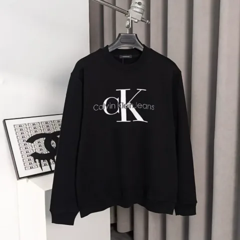 Жіночий чорний світшот з декоративним логотипом у стилі Calvin Klein, арт. CKs1/black