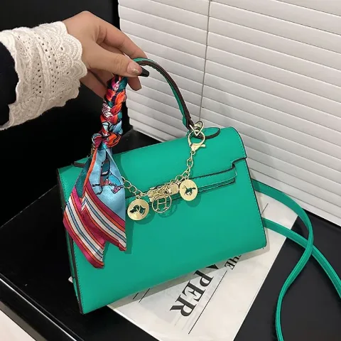 Жіноча сумка через плече з декоративним ланцюжком у стилі Hermes зелена, арт. Hs1/green